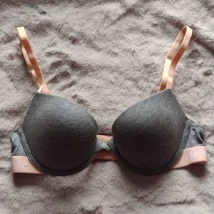 EMPORIO ARMANI BRA NWOT 34B